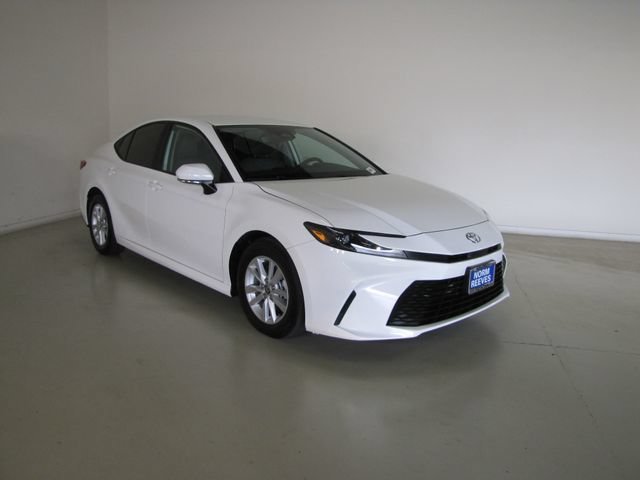 Used 2025 White Toyota  image 3