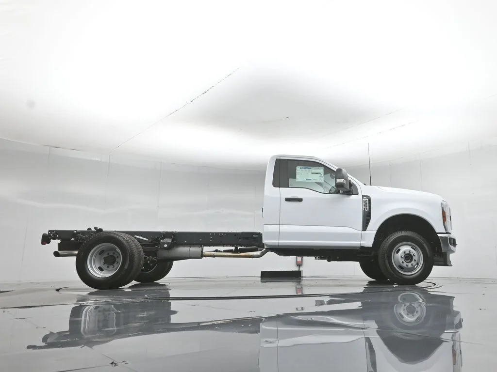 New 2026 White Ford XL image 41