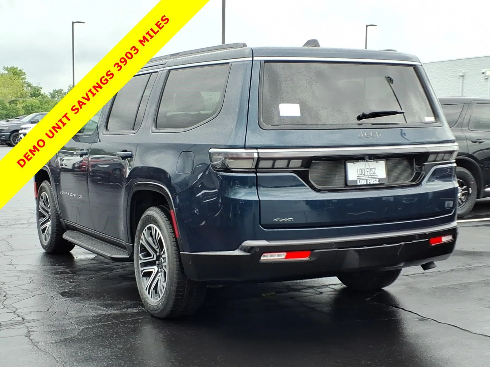 New 2026 Fathom Blue Pearlcoat Jeep  image 4