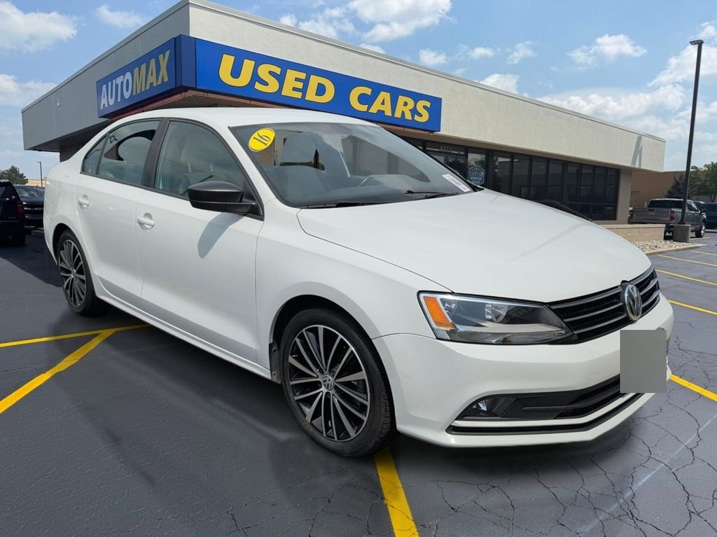 Used 2016 Pure White Volkswagen 1.8T Sport image 4