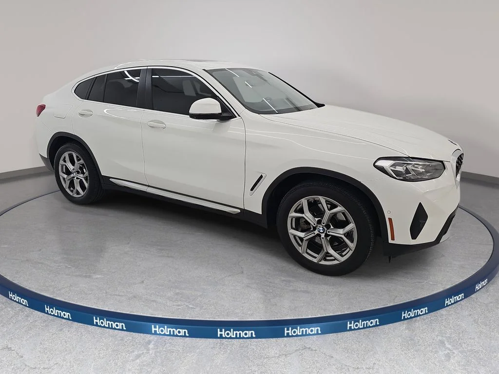 Used 2023 Alpine White BMW xDrive30i image 4
