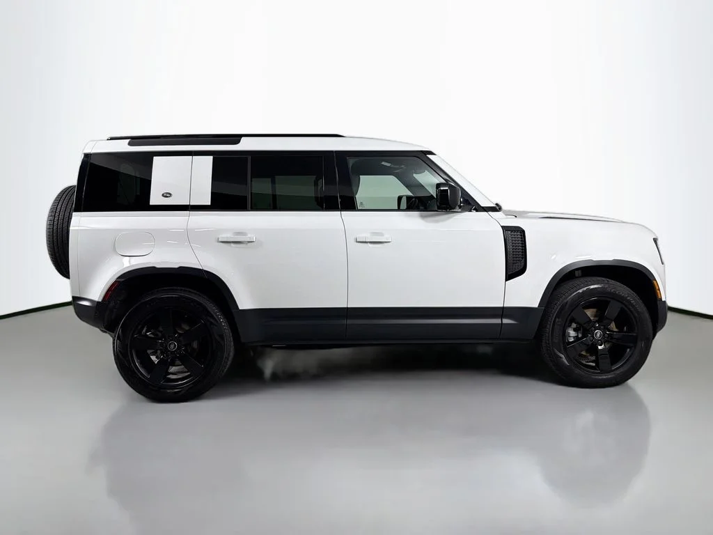 Certified Used 2024 White Land Rover S image 4