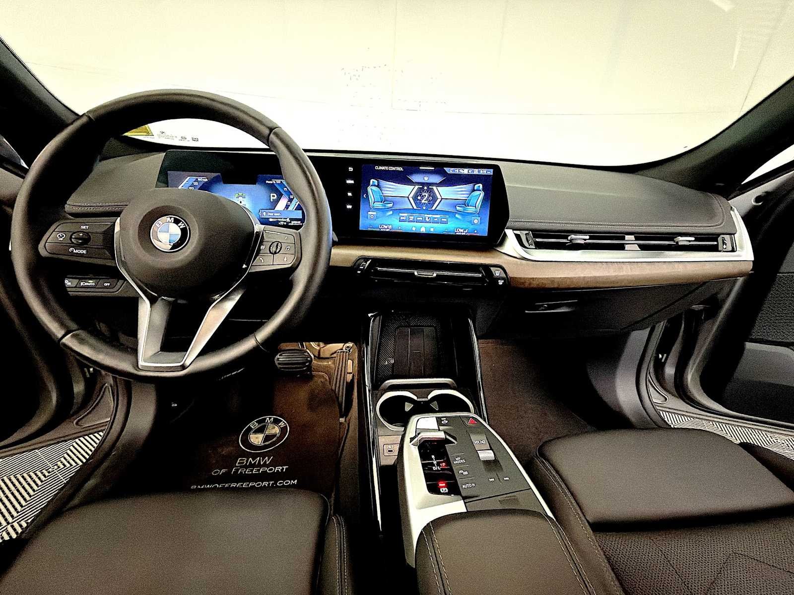 2024 BMW X1 28i - Photo 16