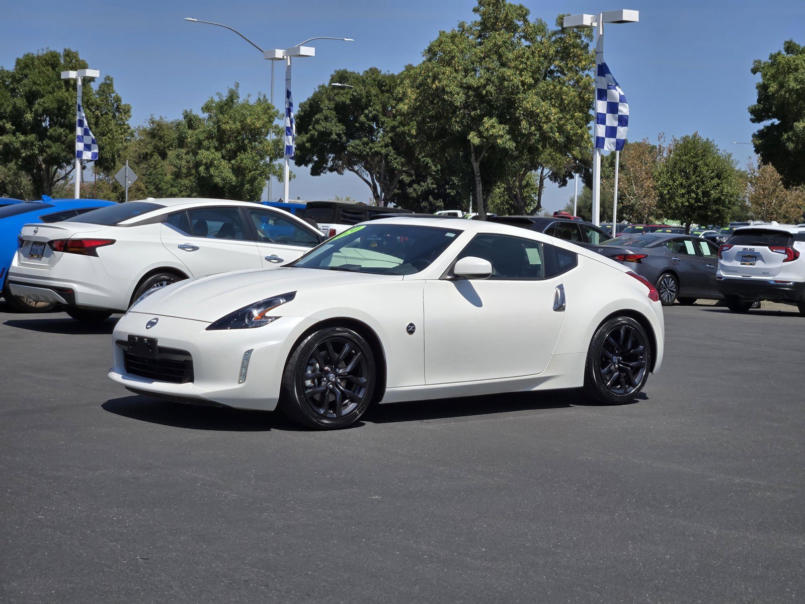 Used 2020 Pearl White Tricoat Nissan  image 6