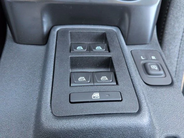 New 2026 Avalanche Gray Ford Base image 22