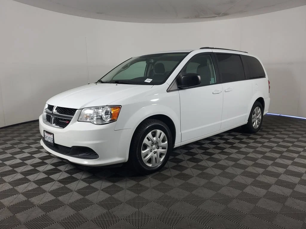 Used 2018 White Dodge SE image 8