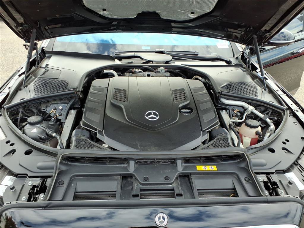 Used 2023 Black Mercedes-Benz S580 image 10