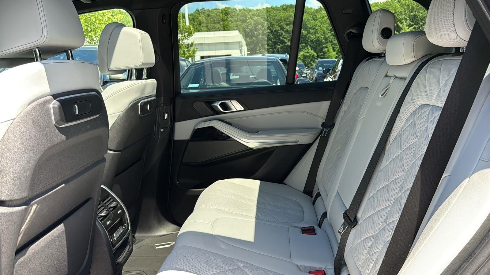 Used 2024 Skyscraper Grey Metallic BMW xDrive50e image 23