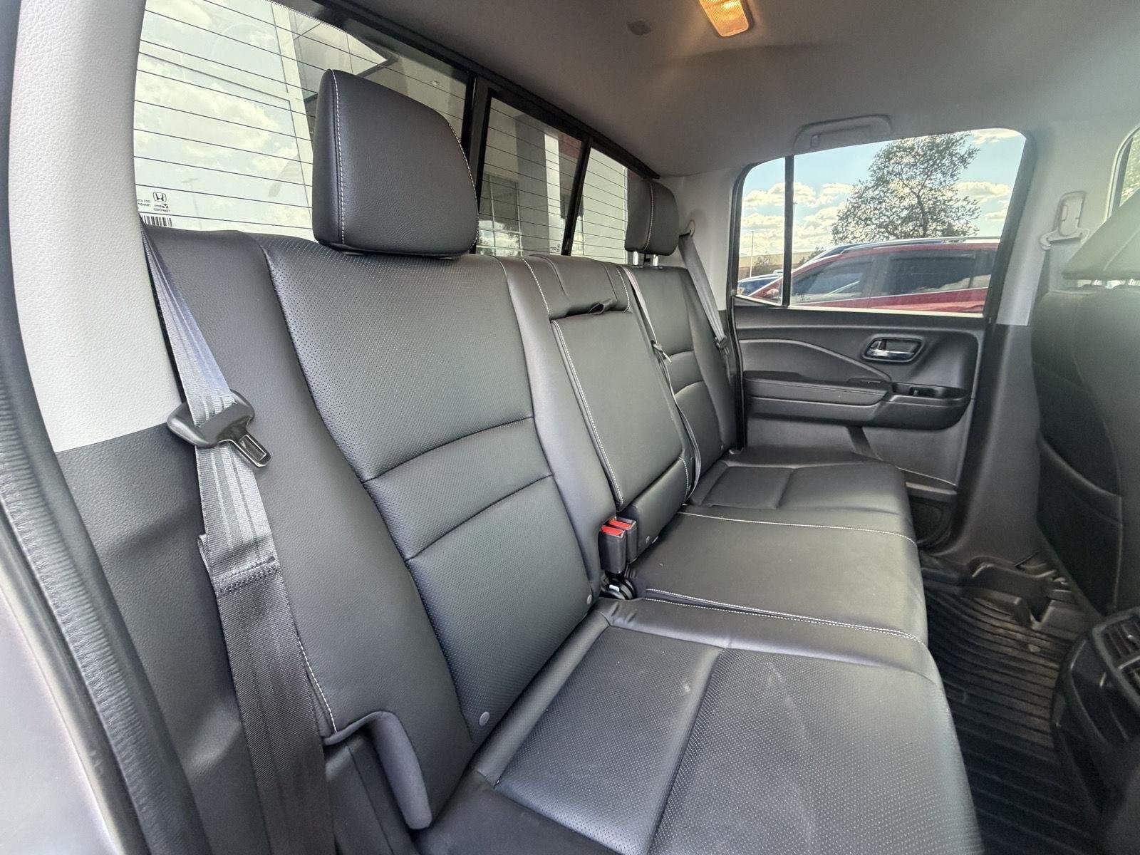 Used 2023 Lunar Silver Metallic Honda RTL image 18