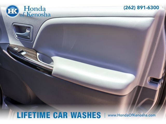 Used 2015 Predawn Gray Mica Toyota XLE image 27