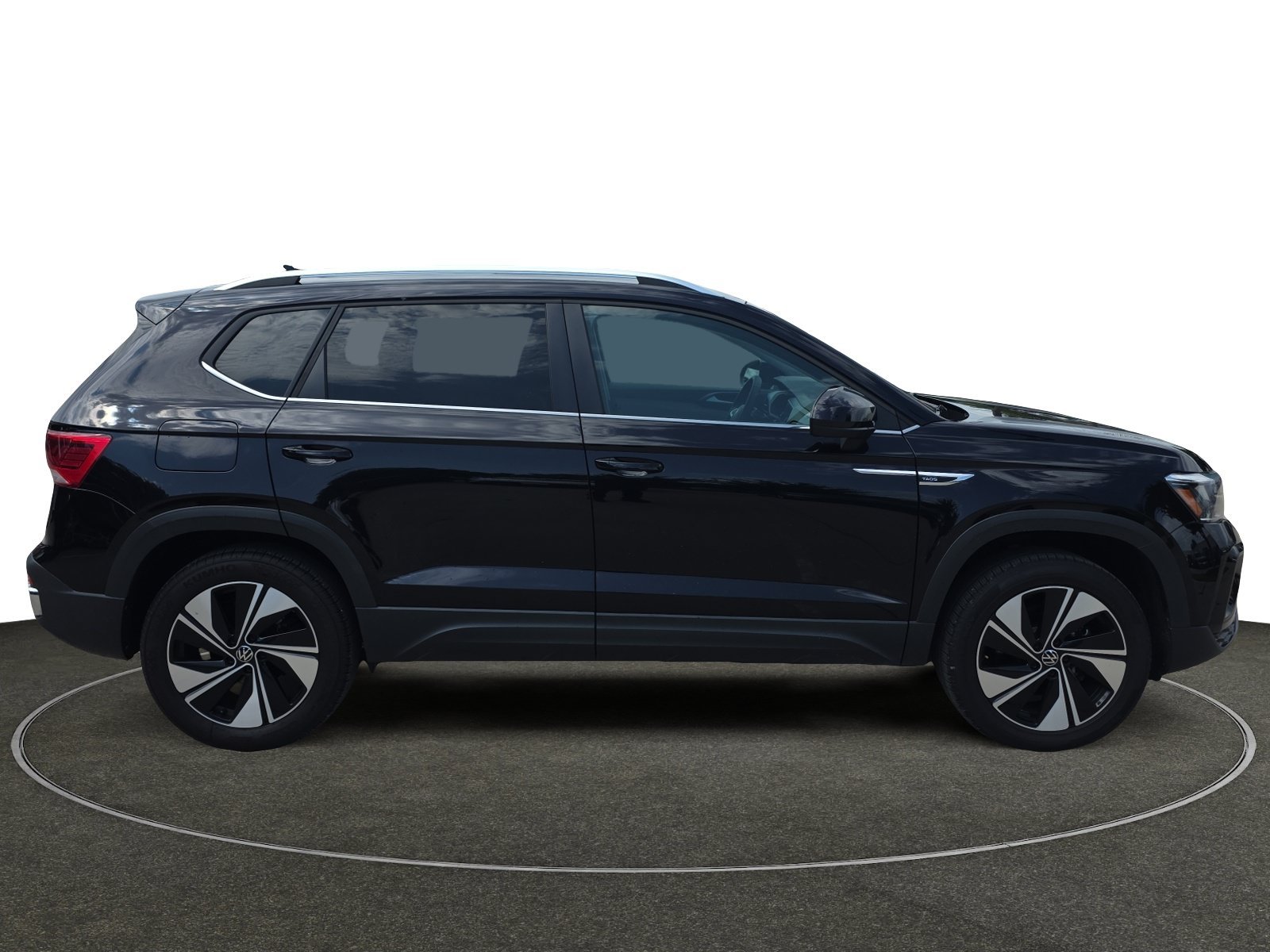 Used 2024 Black Volkswagen SE image 6