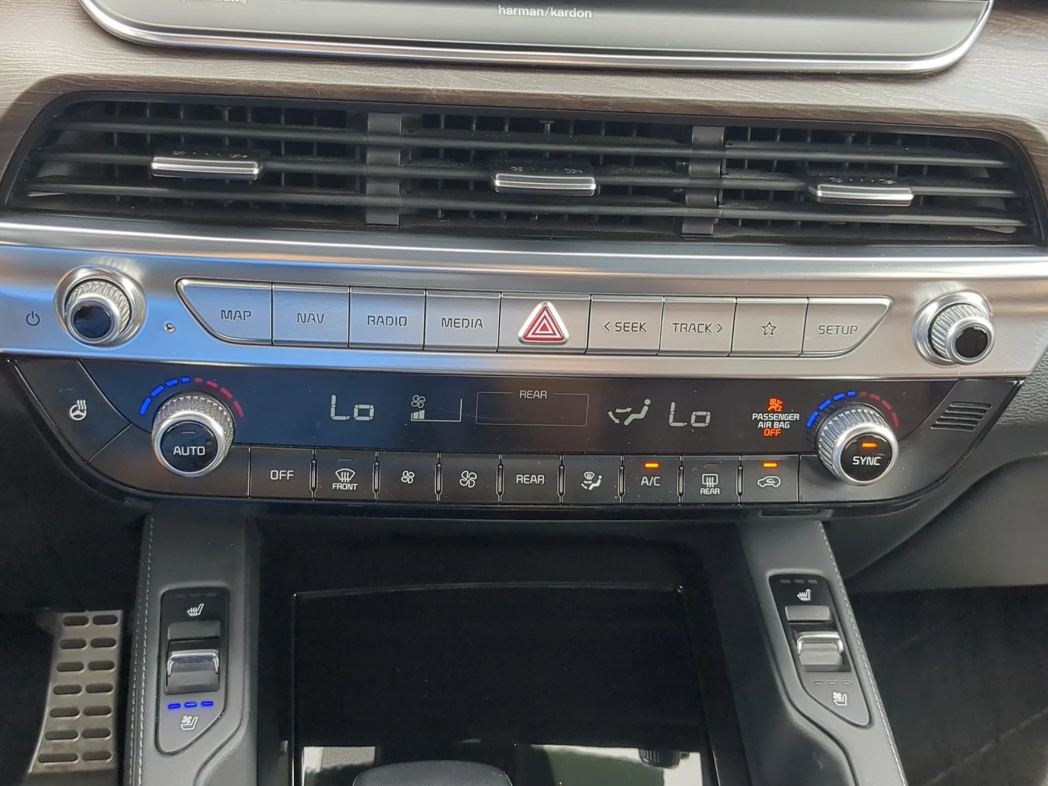Used 2022 Glacial White Pearl Kia SX image 22