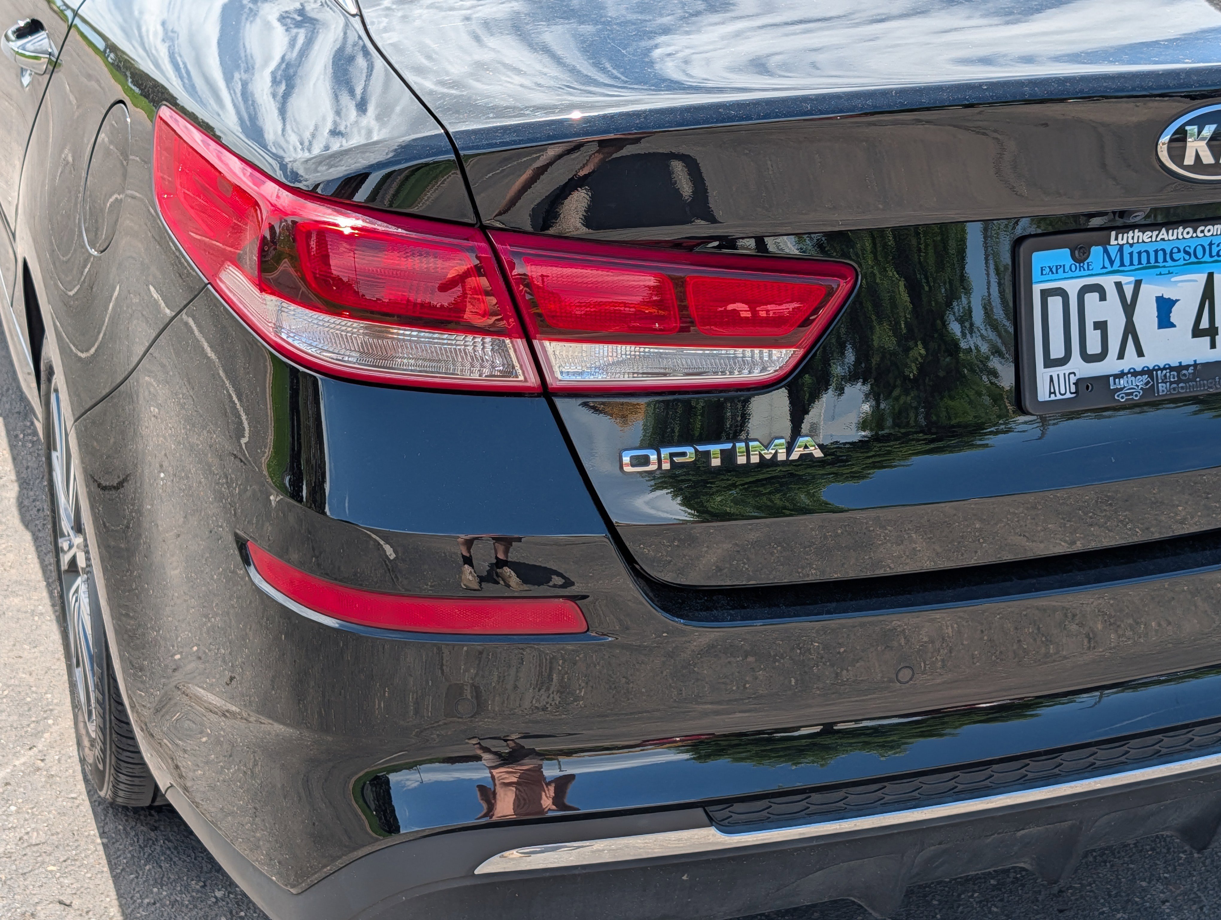 Certified Used 2019 Ebony Black Kia LX image 17