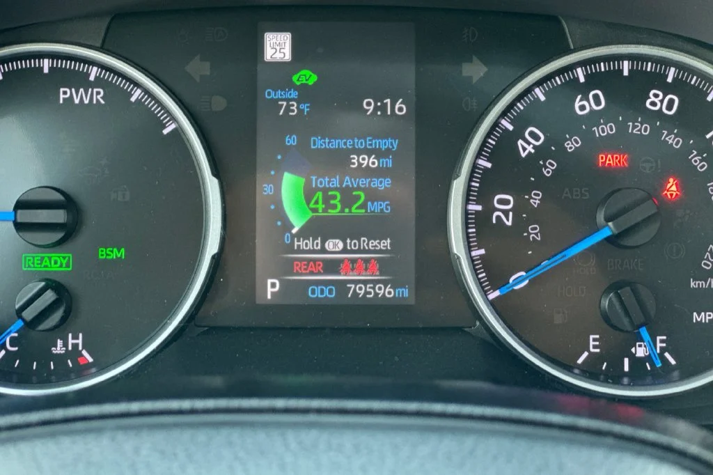 Used 2021 Super White Toyota XLE image 31