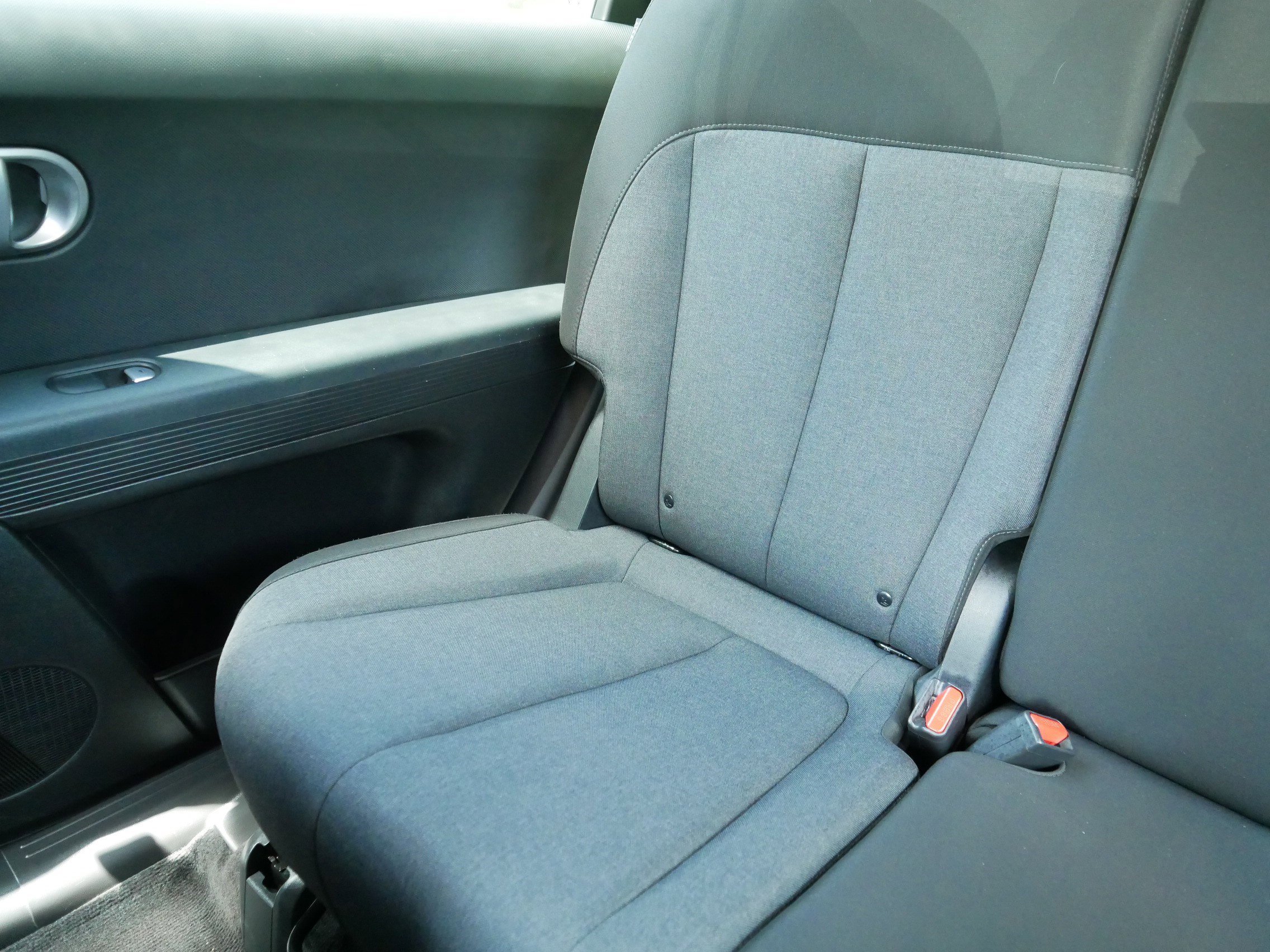 Used 2024 Gravity Gold (Matte Gold) Hyundai SEL image 12