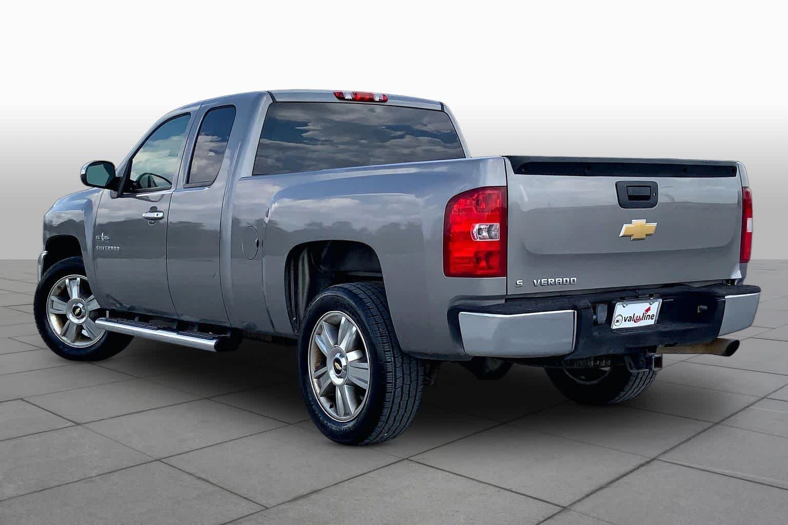 Used 2013 Graystone Metallic Chevrolet LT image 12