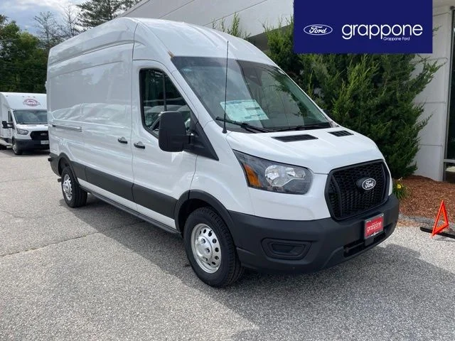 New 2026 OXFORD WHITE Ford Base image 1
