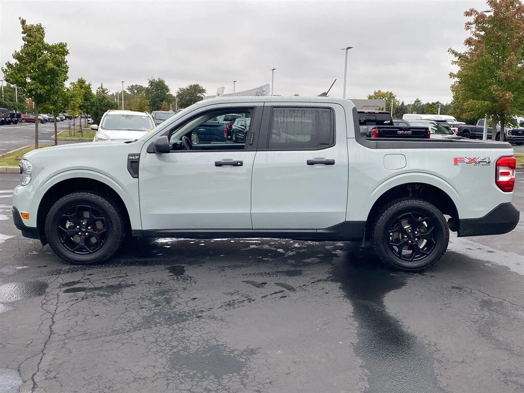 Used 2022 Oxford White Ford XLT image 7