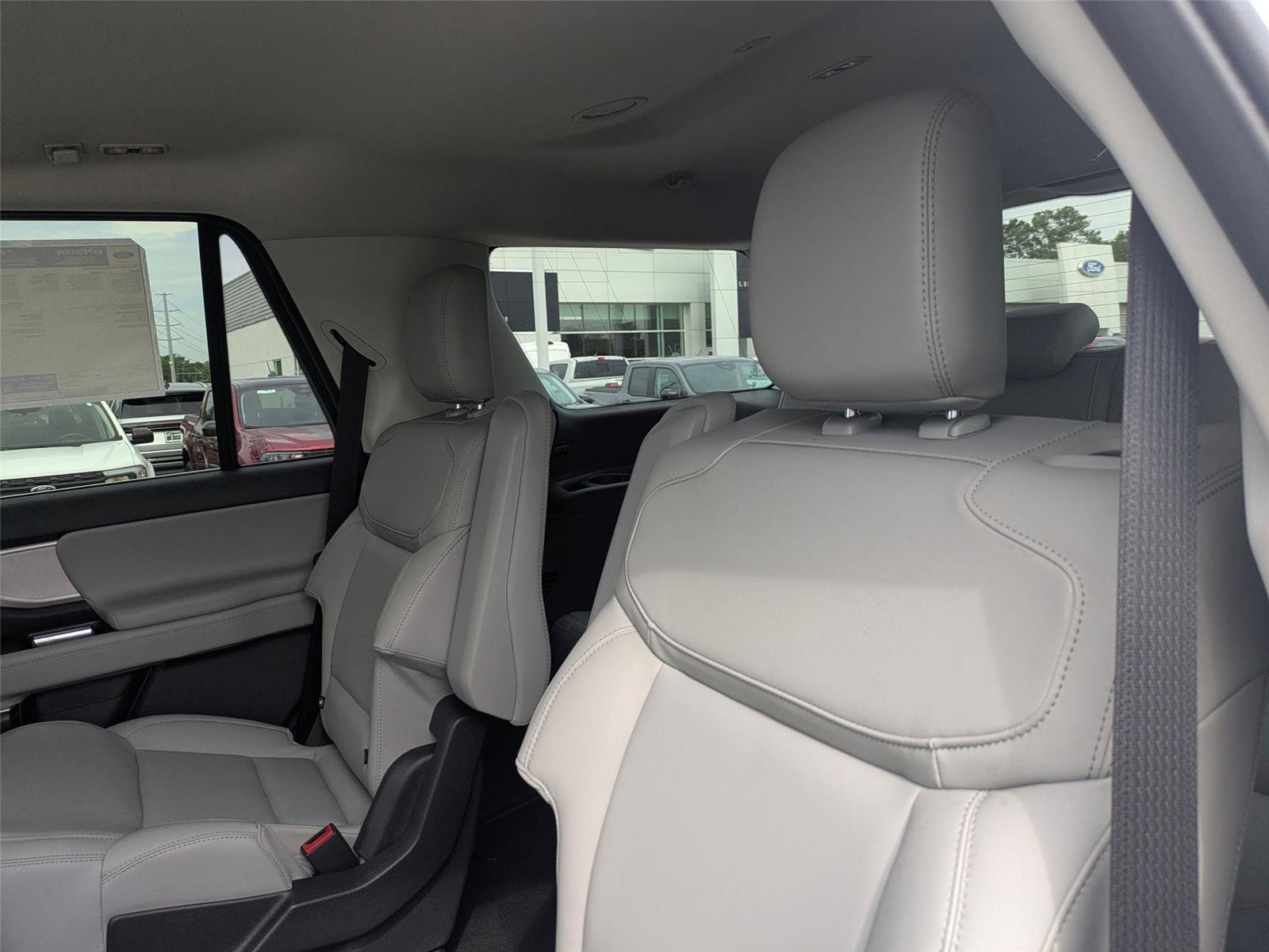 New 2026 Star White Metallic Tri-Coat Ford Active image 26