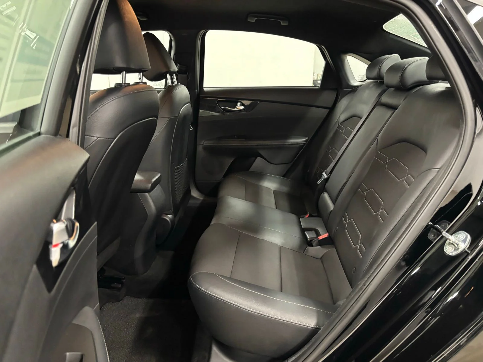 Used 2023 Black Kia GT-Line image 17