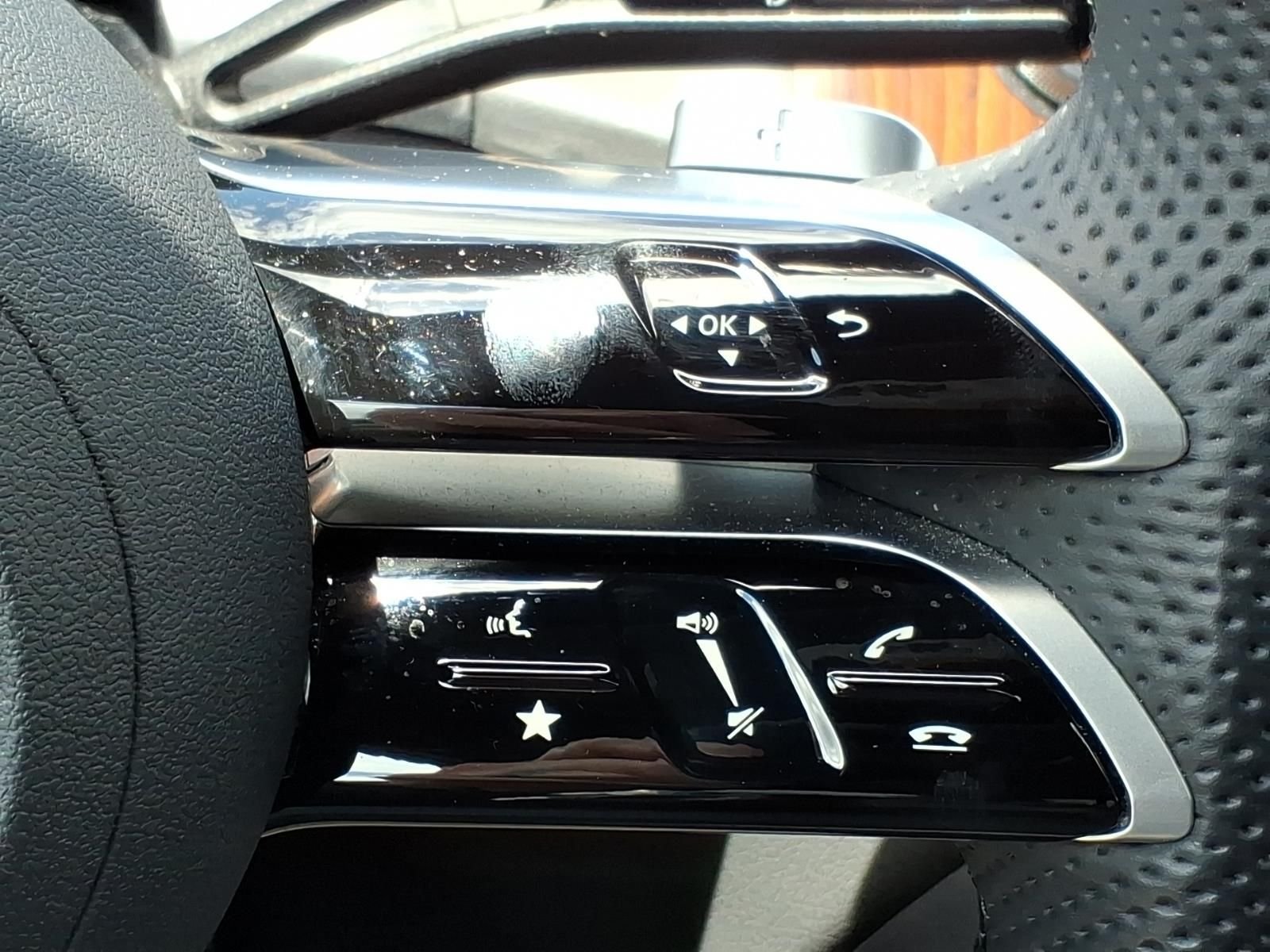 Certified Used 2025  Mercedes-Benz GLC 300 Coupe image 23