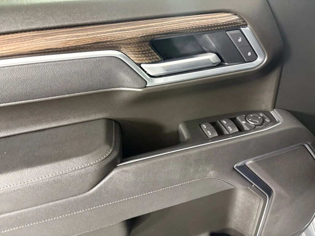 Used 2026 Gray Chevrolet RST image 25