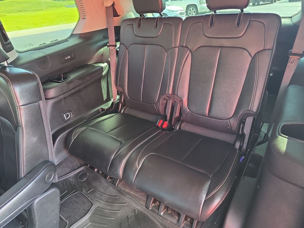 Used 2021 Silver Jeep Limited image 14