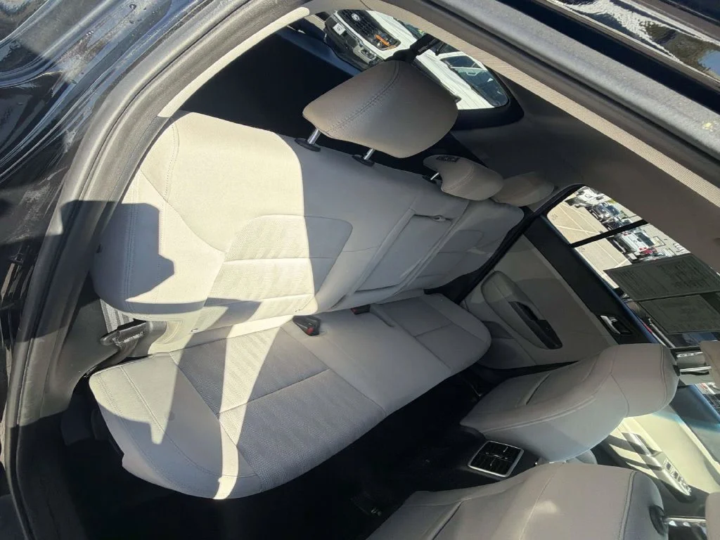 Used 2020 Red Kia LX image 29