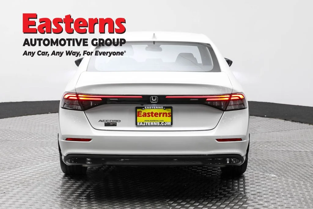 Used 2024 White Honda LX image 6