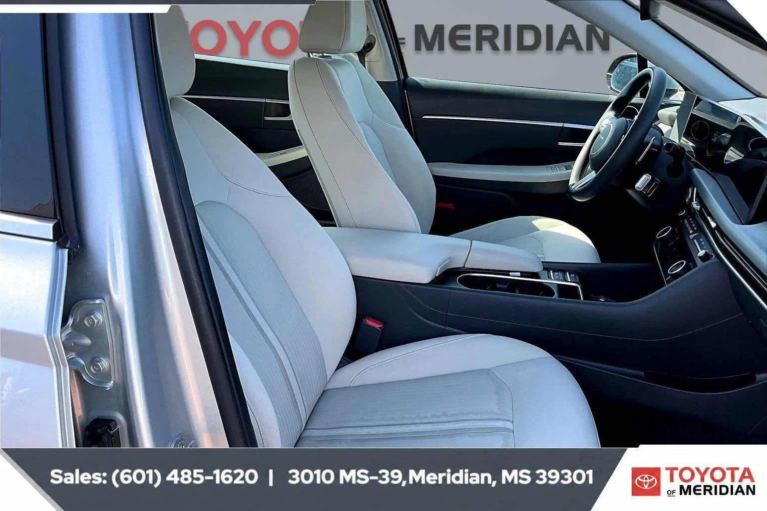 Used 2025 Aero Silver Hyundai SEL image 6