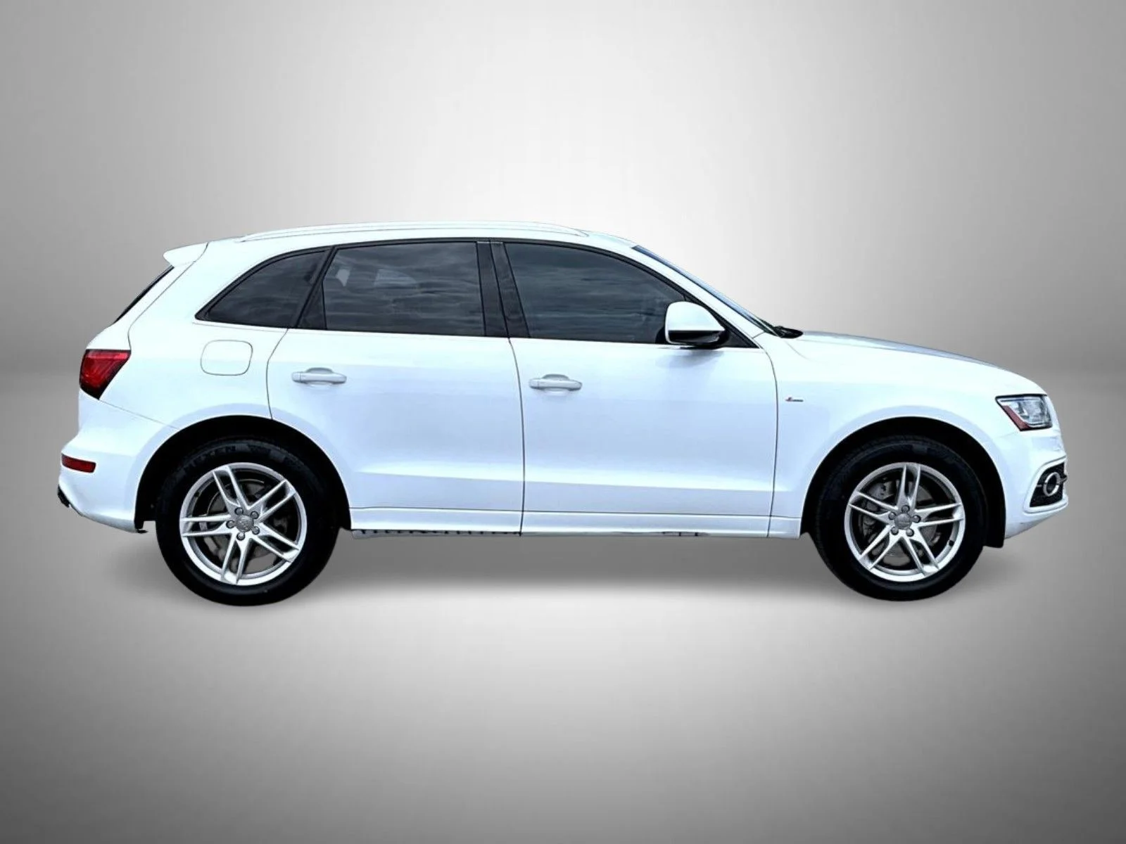 Used 2015 White Audi 3.0T Prestige image 4