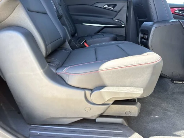Used 2025 Black Chevrolet Z71 image 18