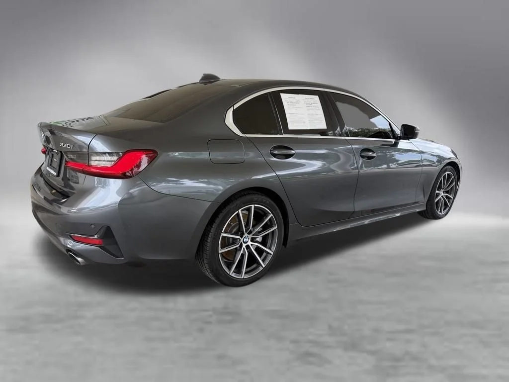 Used 2021 Gray BMW 330i image 3