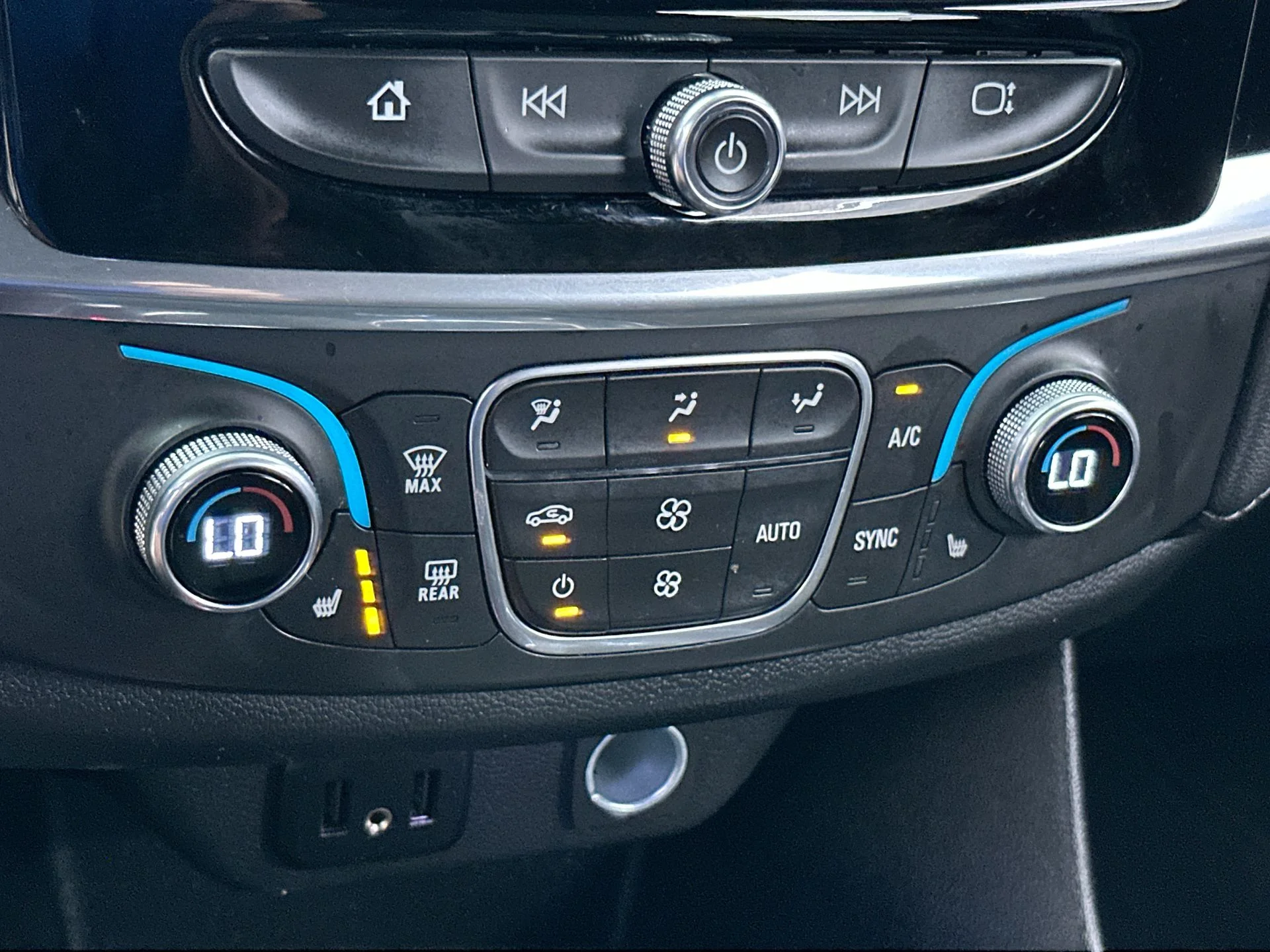Used 2023 Blue Chevrolet LT image 25