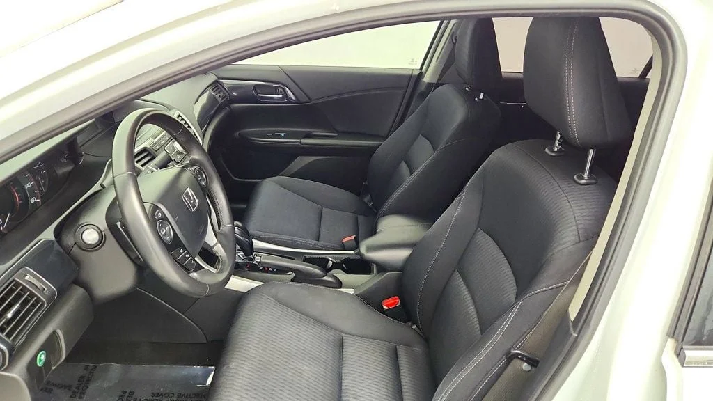 Used 2015 White Orchid Pearl Honda 4dr I4 CVT Sport image 19