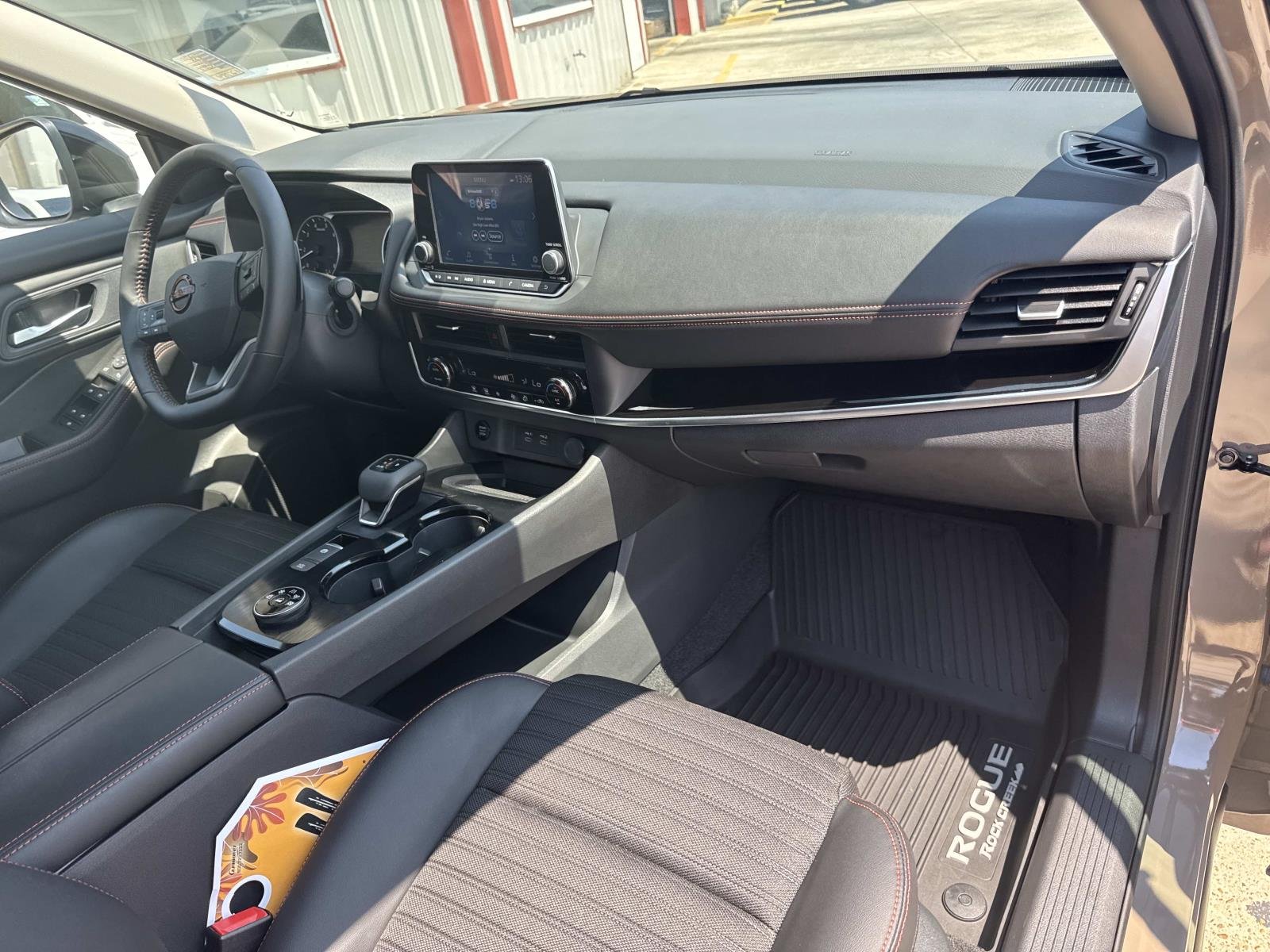 2025 Nissan Rogue Rock Creek - Photo 12