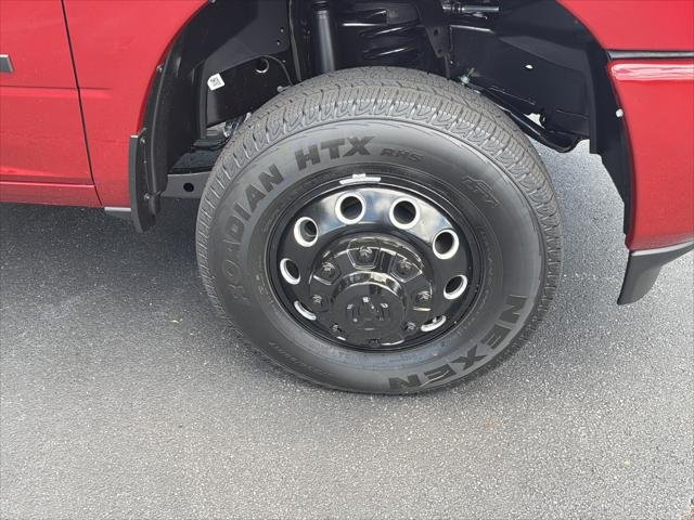 New 2026 Molten Red Pearl-Coat Exterior Paint RAM LARAMIE image 40