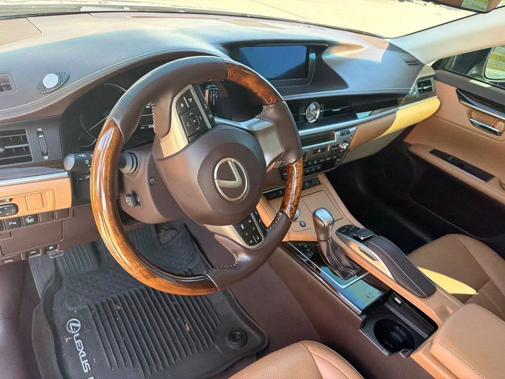 Used 2016 Nebula Gray Pearl Lexus 350 image 12