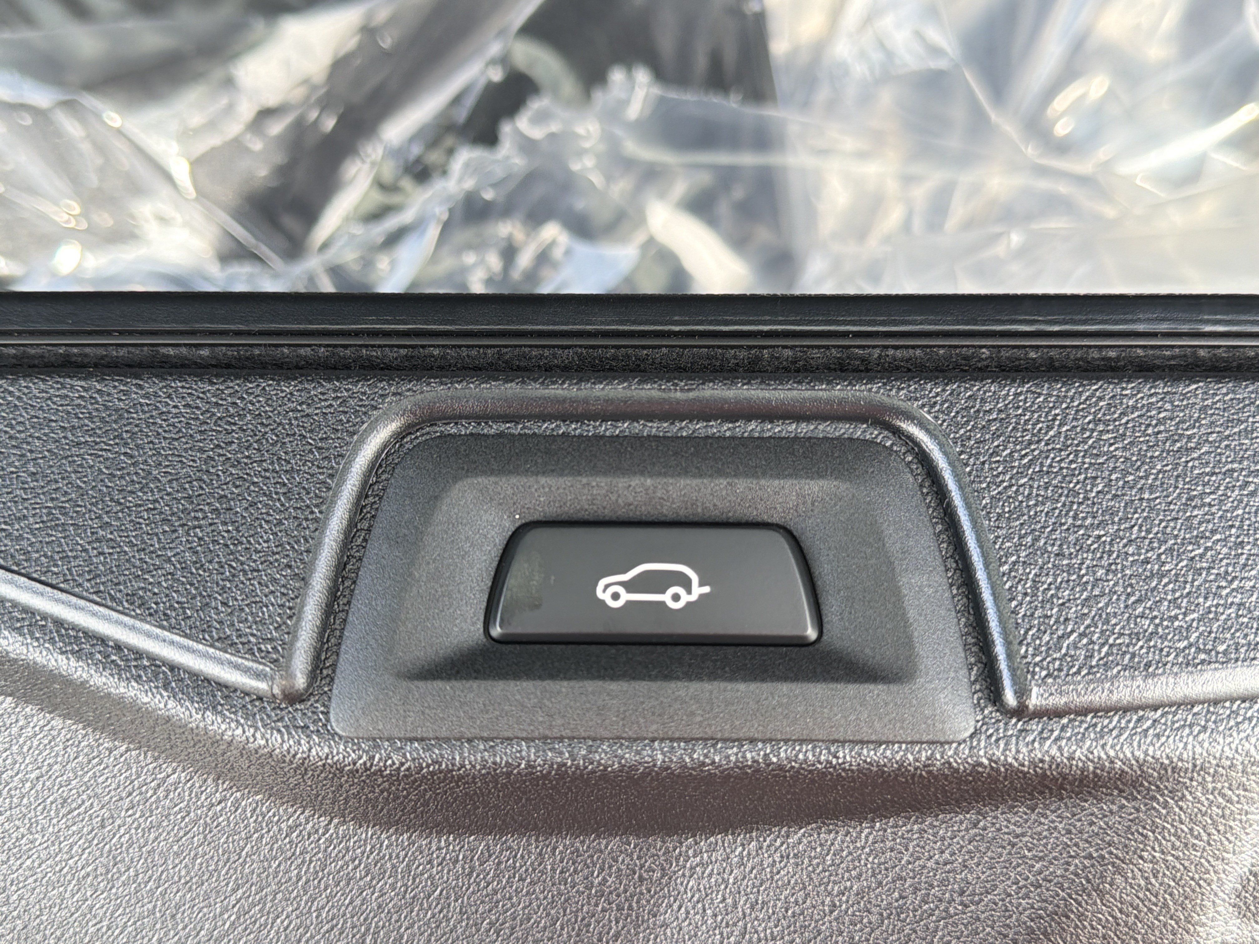 New 2026 Carbon Black Metallic BMW sDrive40i image 28