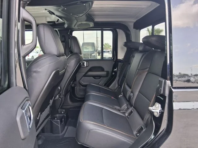 New 2026 Black Clear-Coat Exterior Paint Jeep Sahara image 21