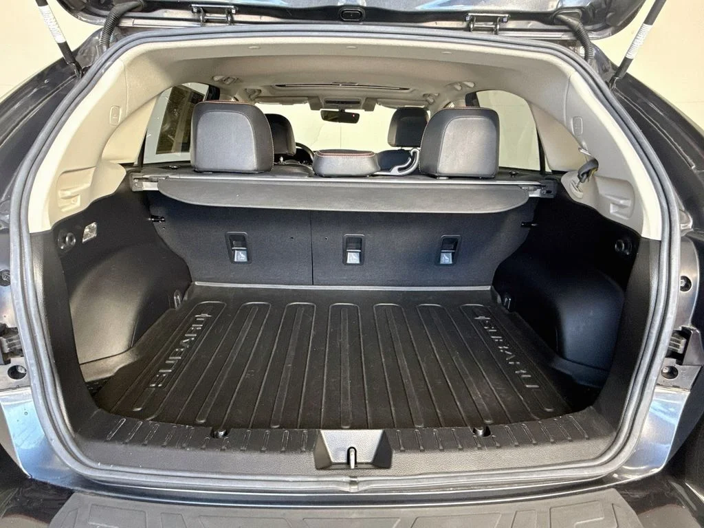 Used 2017 Dark Gray Metallic Subaru Limited image 26