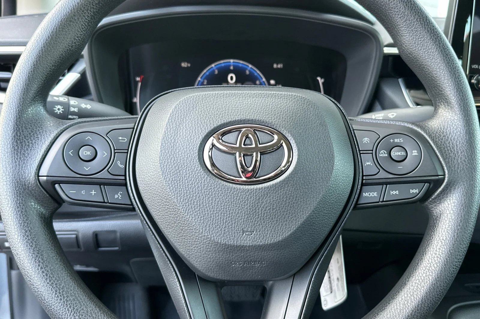 New 2027 Inked Toyota LE image 24