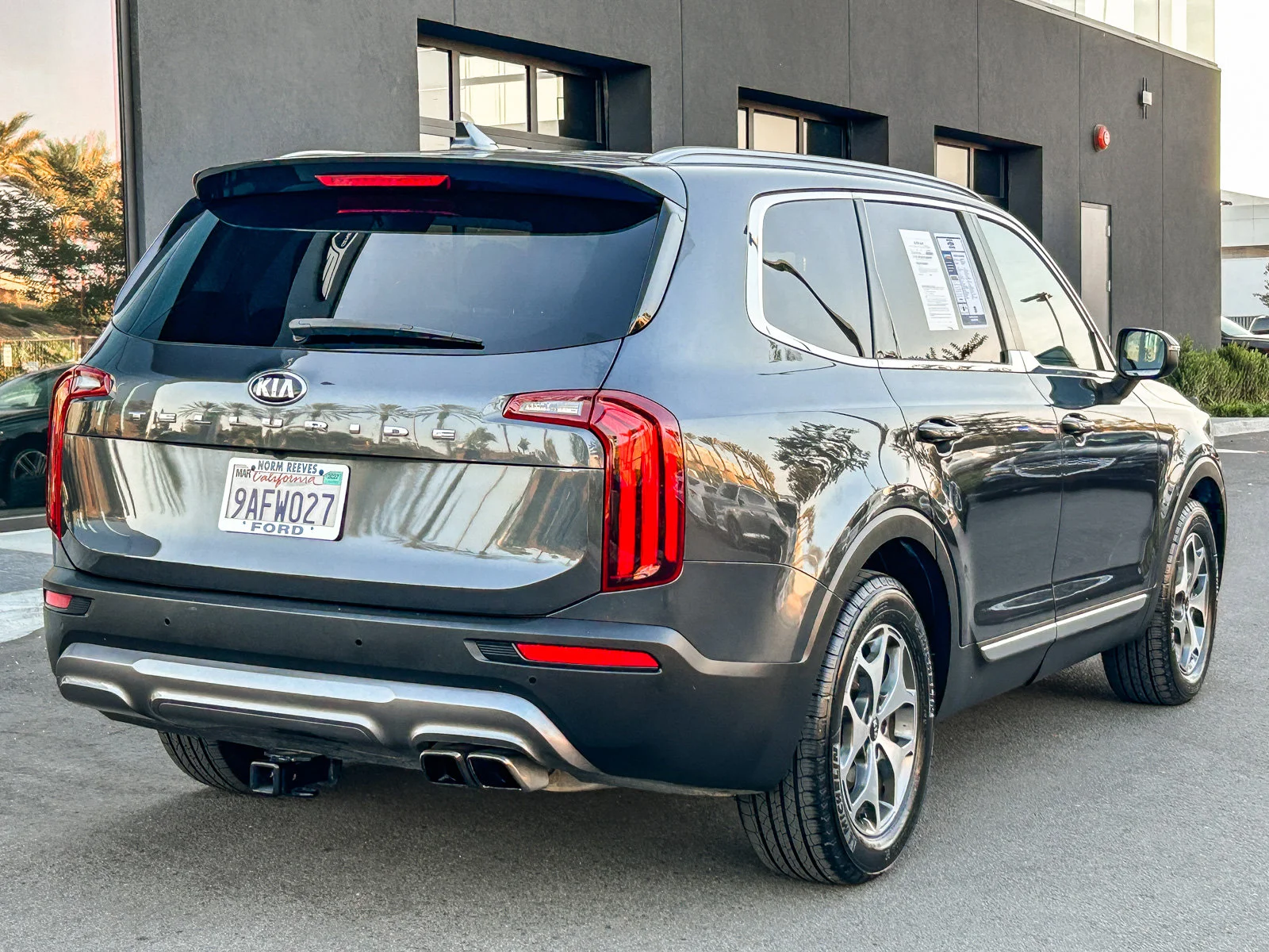 Used 2020 Gravity Grey Kia EX image 7