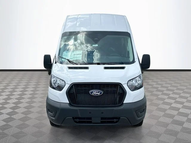 New 2026 Oxford White Ford Base image 2