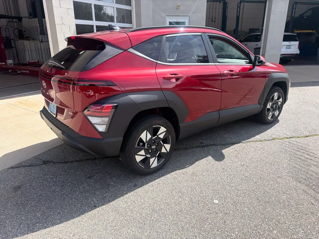 Used 2024 Red Hyundai SEL image 2
