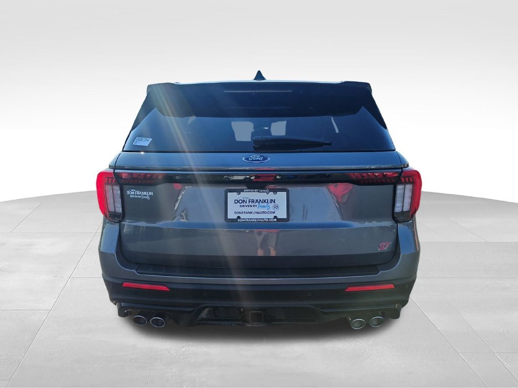 Used 2025 Gray Ford ST image 4