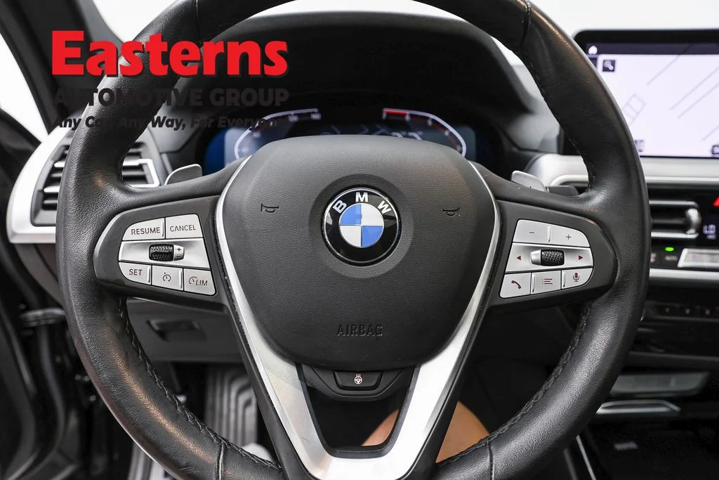 Used 2024 Black BMW xDrive30i image 10