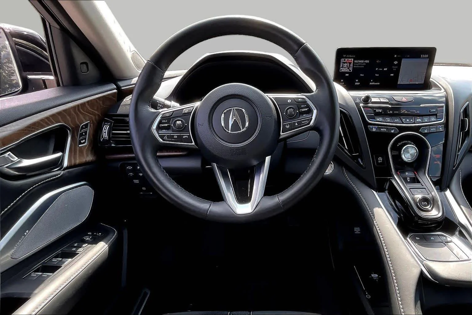 Used 2023 Majestic Black Pearl Acura w/Advance Package image 11