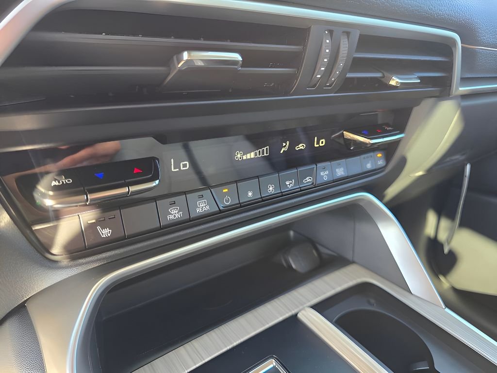 Used 2025 Platinum Quartz Mazda Premium Sport image 22