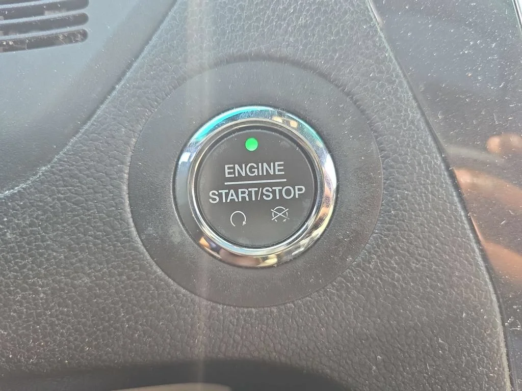 Used 2018 Red Ford Limited image 23